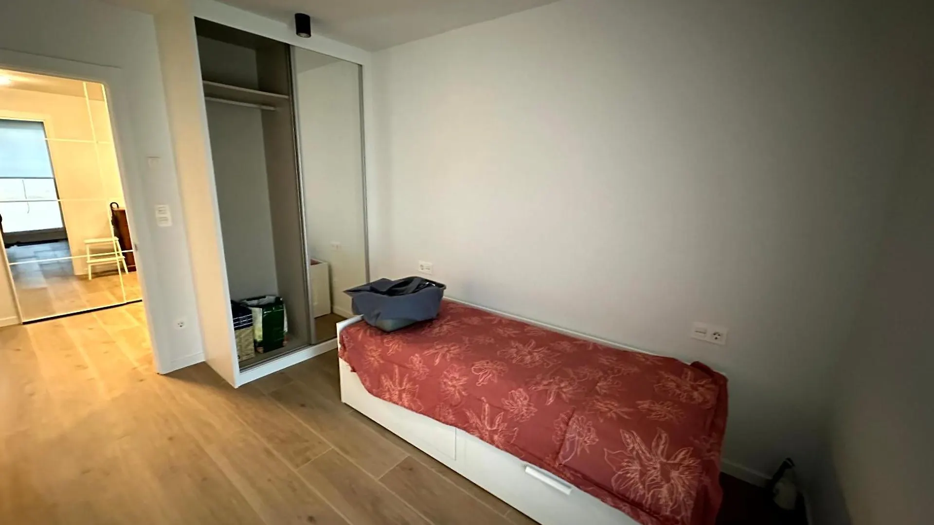 Apartamento Con Terraza Y Parking, Para Temporada, Minimo Un Mes Pasai San Pedro 0*,